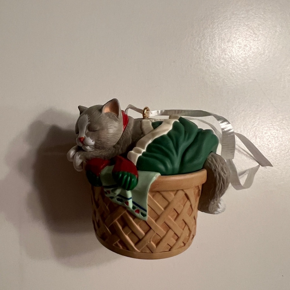 Cat Naps Hallmark Keepsake ornament